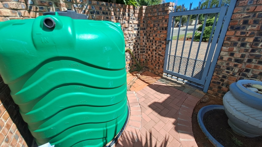 2 Bedroom Property for Sale in Pellissier Free State